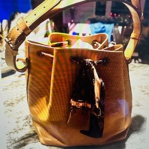 Louis Vuitton AUTHENTIC Petite Noe Bucket Bag